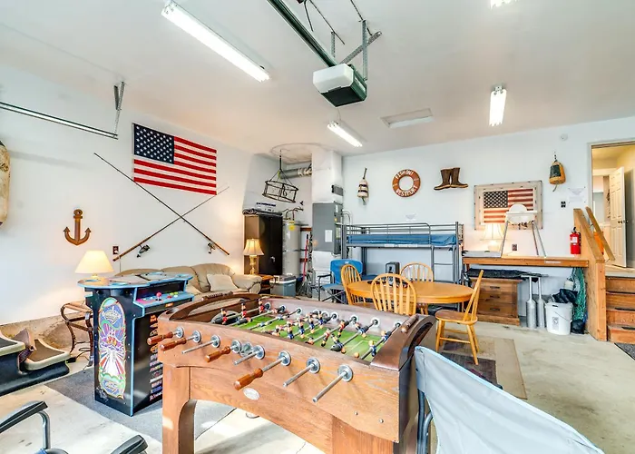 Pet-Friendly Westport Vacation Rental W/ Hot Tub!